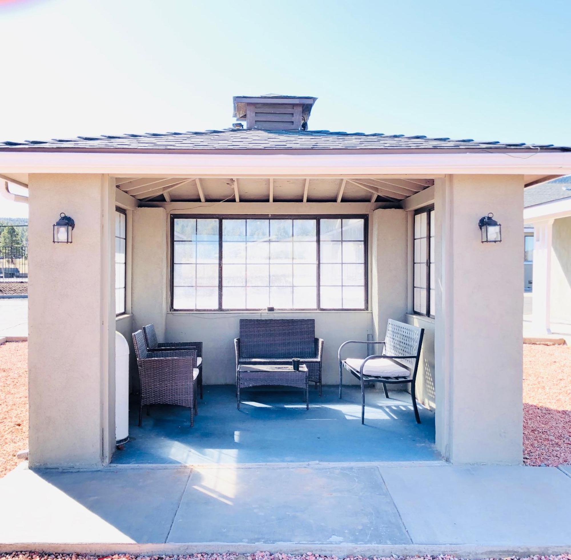 Super 8 By Wyndham Williams West Route 66 - Grand Canyon Area Экстерьер фото