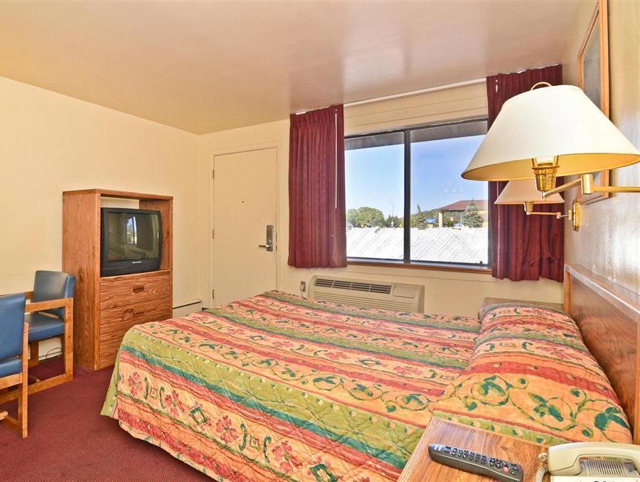 Super 8 By Wyndham Williams West Route 66 - Grand Canyon Area Экстерьер фото