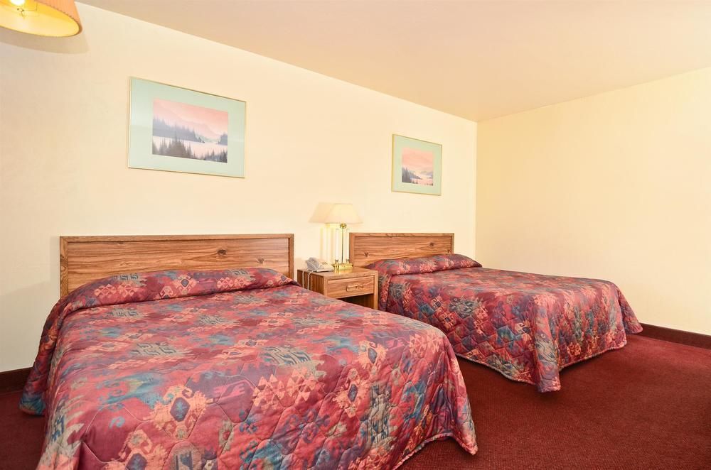 Super 8 By Wyndham Williams West Route 66 - Grand Canyon Area Экстерьер фото