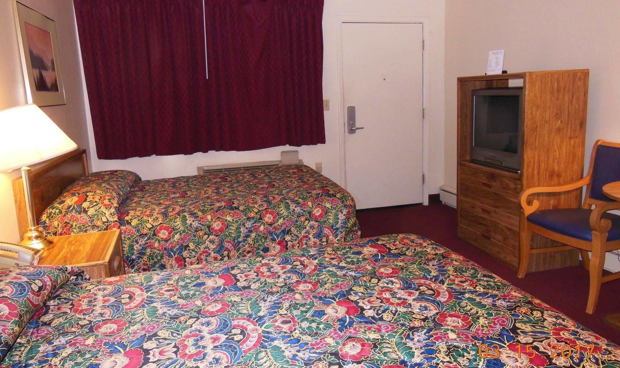 Super 8 By Wyndham Williams West Route 66 - Grand Canyon Area Экстерьер фото